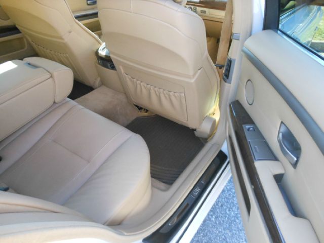 BMW 7 series 2007 photo 8