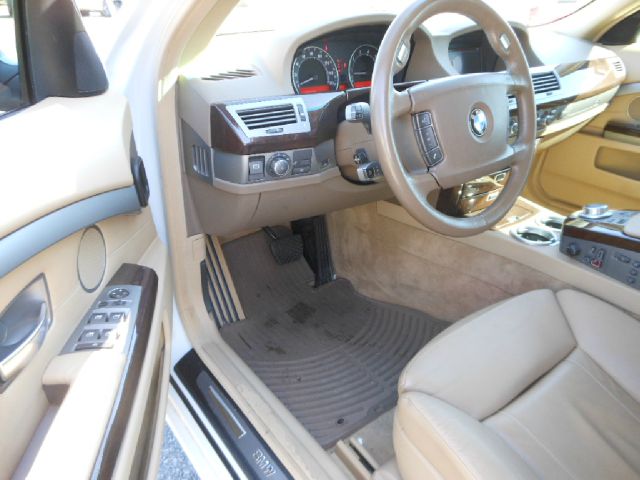 BMW 7 series 2007 photo 9