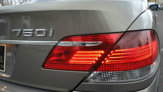 BMW 7 series 2007 photo 32