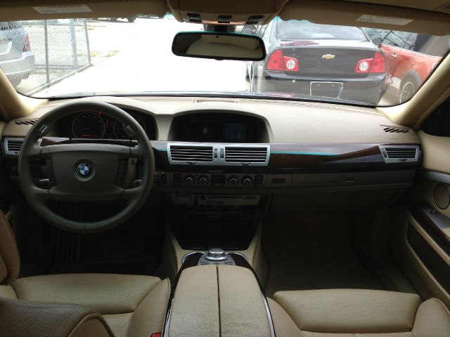 BMW 7 series 2007 photo 13