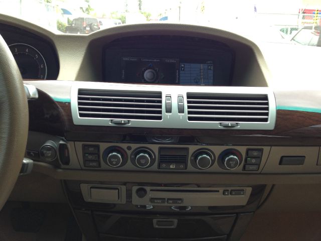 BMW 7 series 2007 photo 14