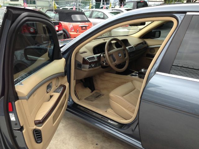 BMW 7 series 2007 photo 9