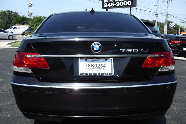 BMW 7 series 2007 photo 3