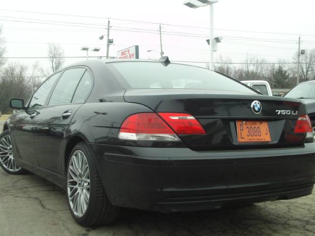 BMW 7 series 2008 photo 2