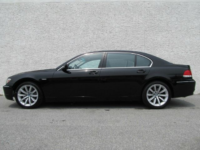 BMW 7 series 2008 photo 2