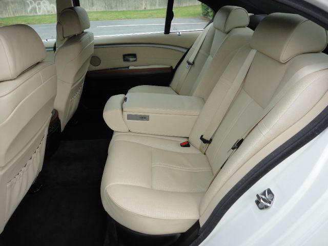 BMW 7 series 2008 photo 33