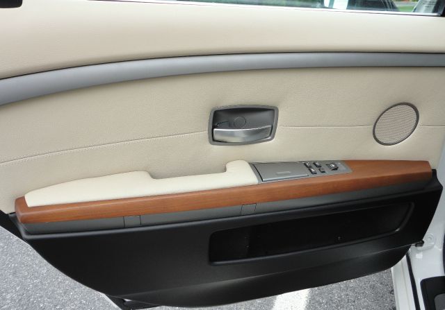 BMW 7 series 2008 photo 34