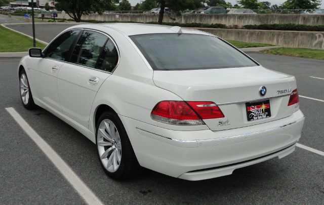 BMW 7 series 2008 photo 8