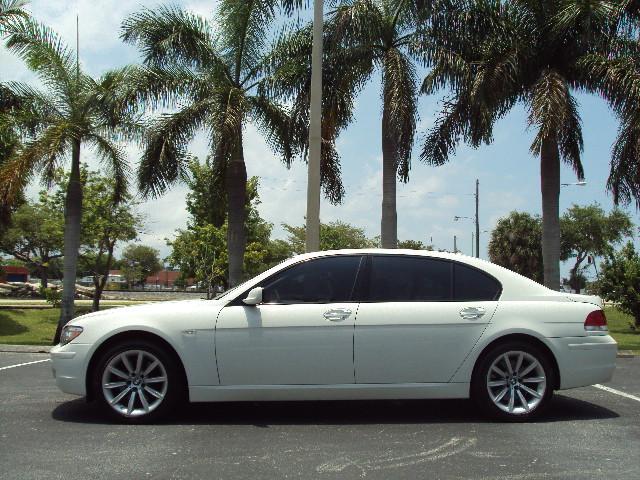 BMW 7 series 2008 photo 2