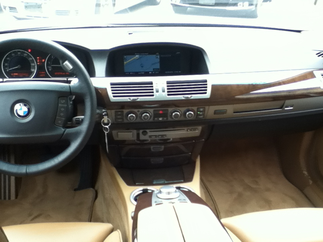 BMW 7 series 2008 photo 11