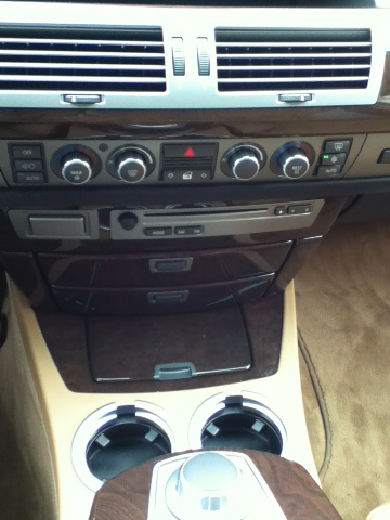 BMW 7 series 2008 photo 19