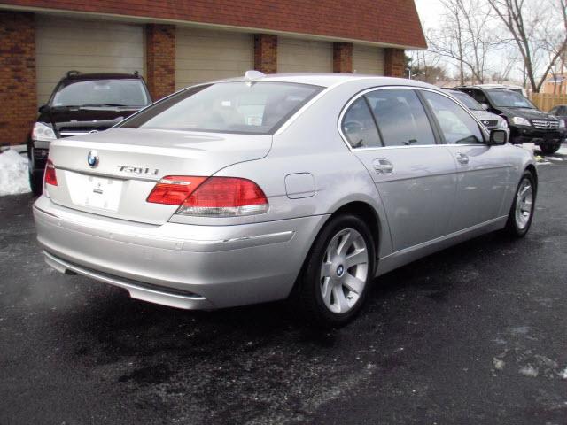 BMW 7 series 2008 photo 2