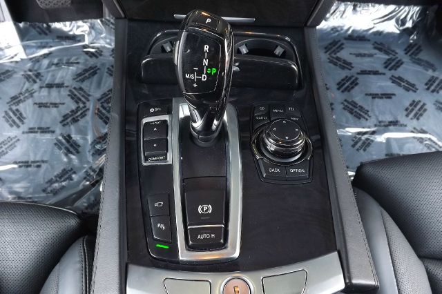 BMW 7 series 2009 photo 38