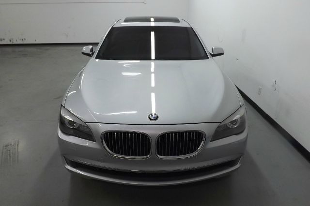 BMW 7 series 2009 photo 54