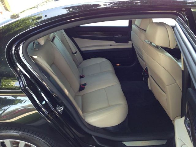 BMW 7 series 2009 photo 3