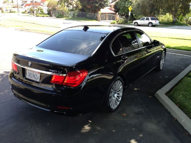 BMW 7 series 2009 photo 4