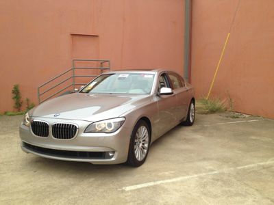 BMW 7 series 2009 photo 24