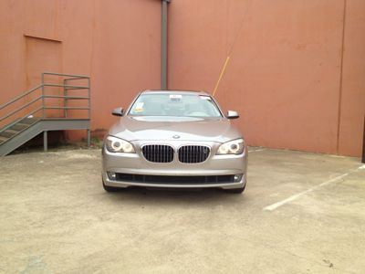 BMW 7 series 2009 photo 30