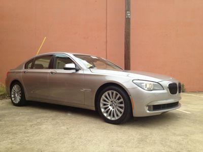 BMW 7 series 2009 photo 32