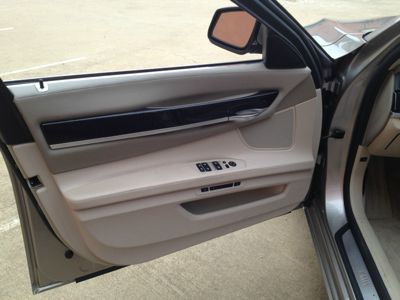 BMW 7 series 2009 photo 35