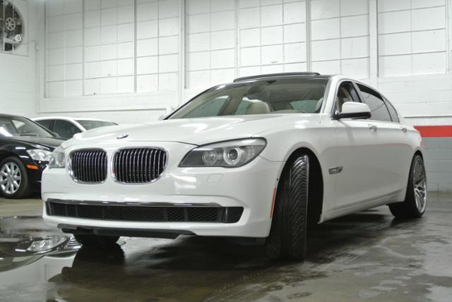 BMW 7 series 2009 photo 4