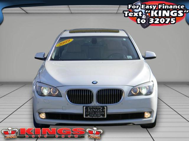 BMW 7 series 2009 photo 1