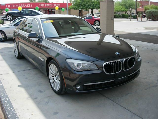 BMW 7 series 2009 photo 2