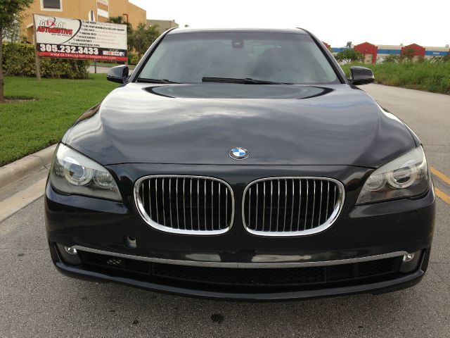 BMW 7 series 2009 photo 2