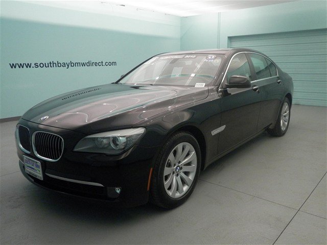 BMW 7 series 2010 photo 4