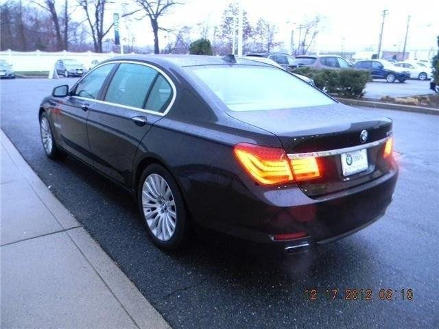 BMW 7 series 2010 photo 5