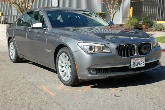 BMW 7 series 2010 photo 3