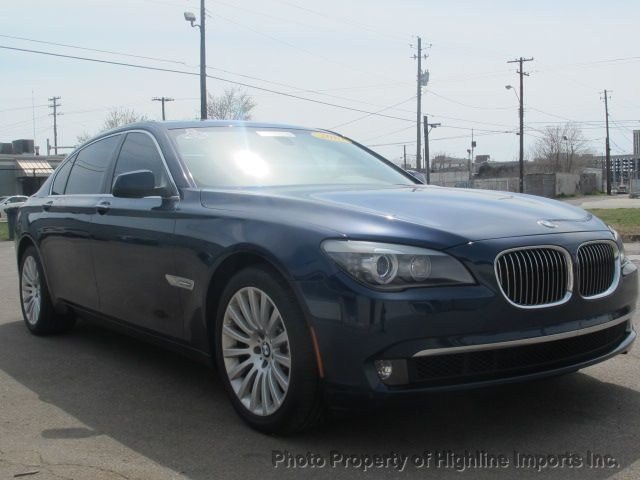 BMW 7 series 2010 photo 2