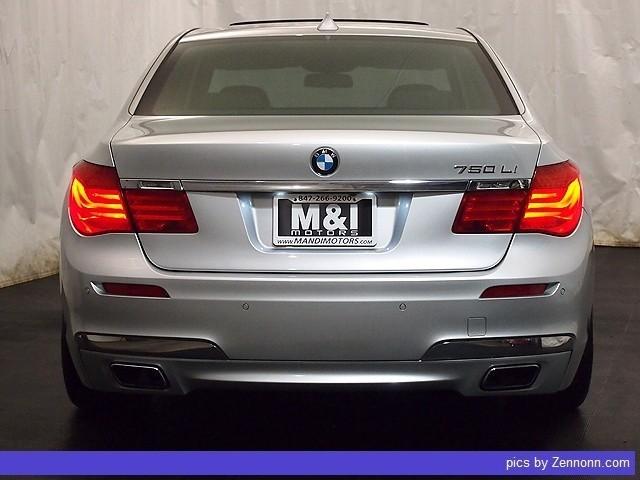 BMW 7 series 2010 photo 3