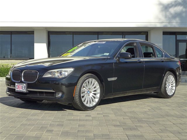 BMW 7 series 2010 photo 1