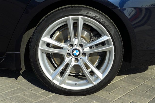 BMW 7 series 2010 photo 3