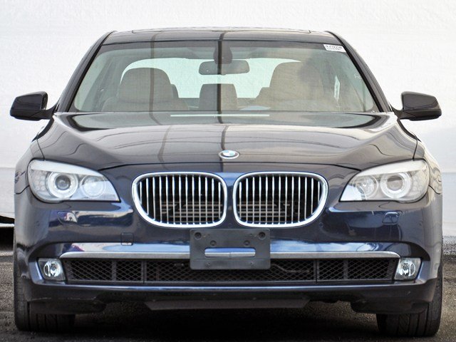 BMW 7 series 2010 photo 5