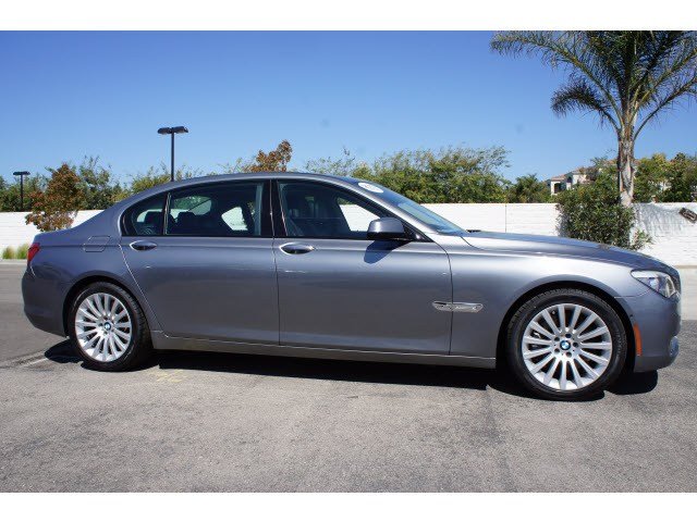 BMW 7 series 2010 photo 4