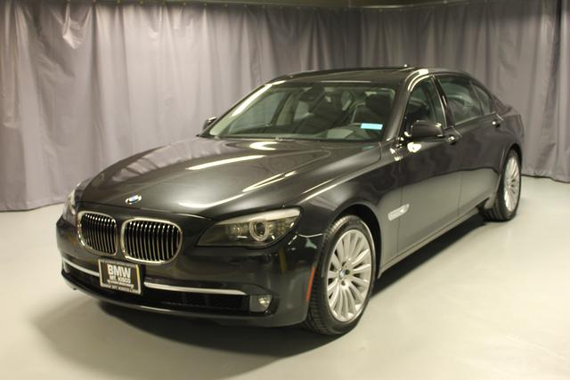 BMW 7 series 2010 photo 5