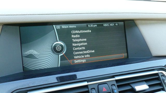 BMW 7 series 2011 photo 32