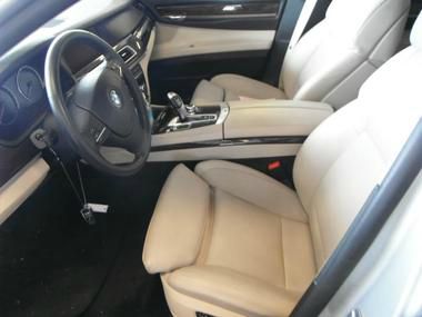 BMW 7 series 2011 photo 2