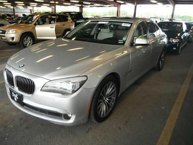 BMW 7 series 2011 photo 3