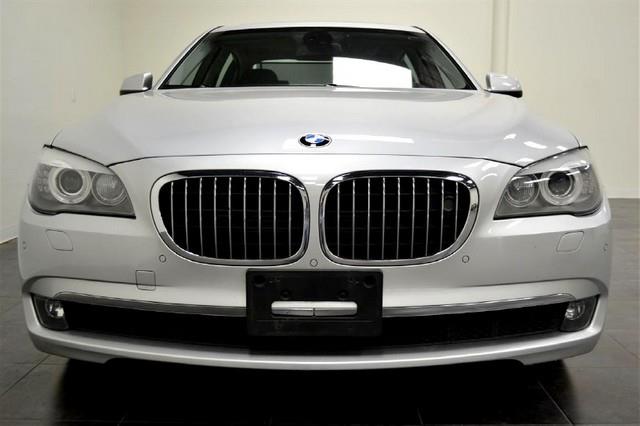 BMW 7 series 2011 photo 3