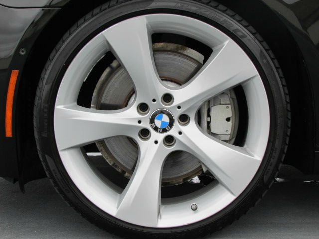 BMW 7 series 2011 photo 16