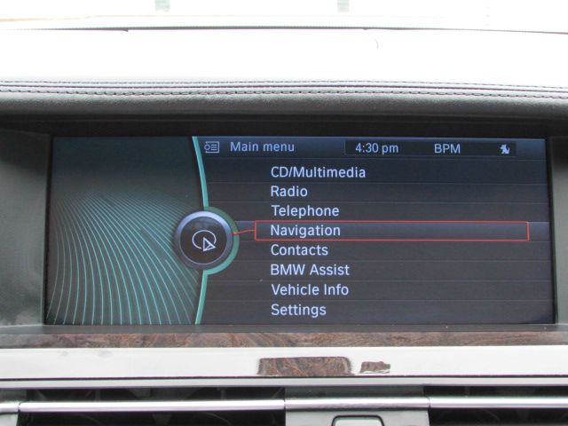 BMW 7 series 2011 photo 29