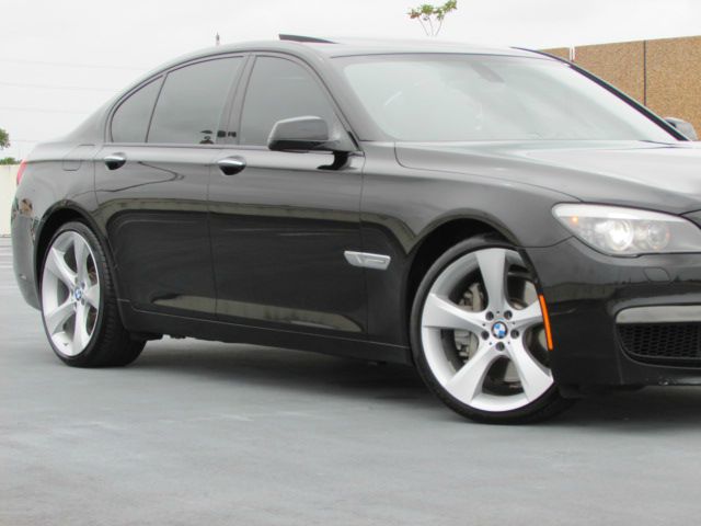 BMW 7 series 2011 photo 5