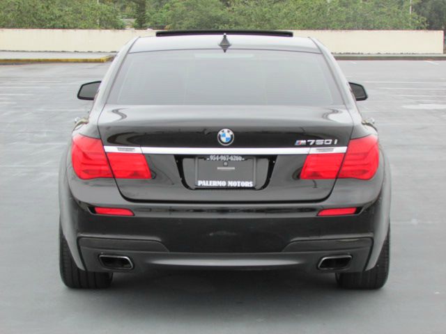 BMW 7 series 2011 photo 68