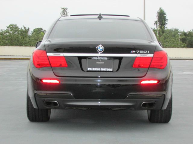 BMW 7 series 2011 photo 78