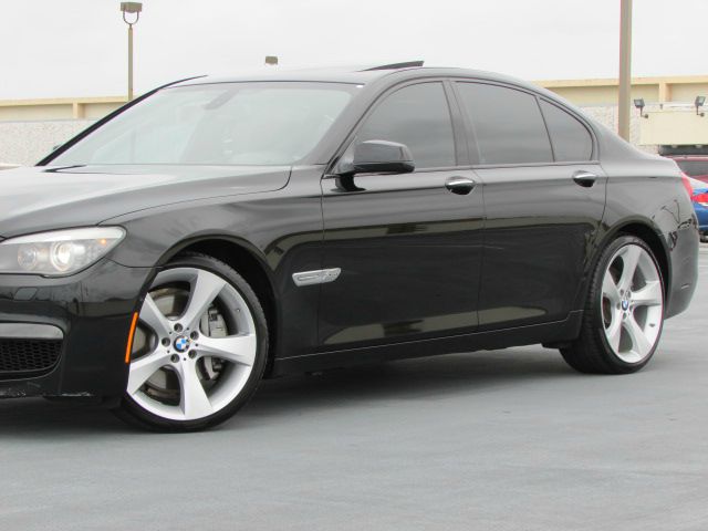 BMW 7 series 2011 photo 80