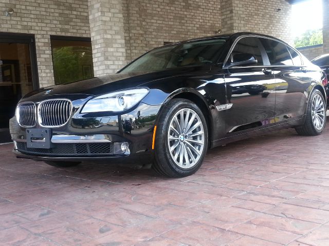 BMW 7 series 2012 photo 23