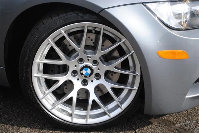 BMW M3 2011 photo 3